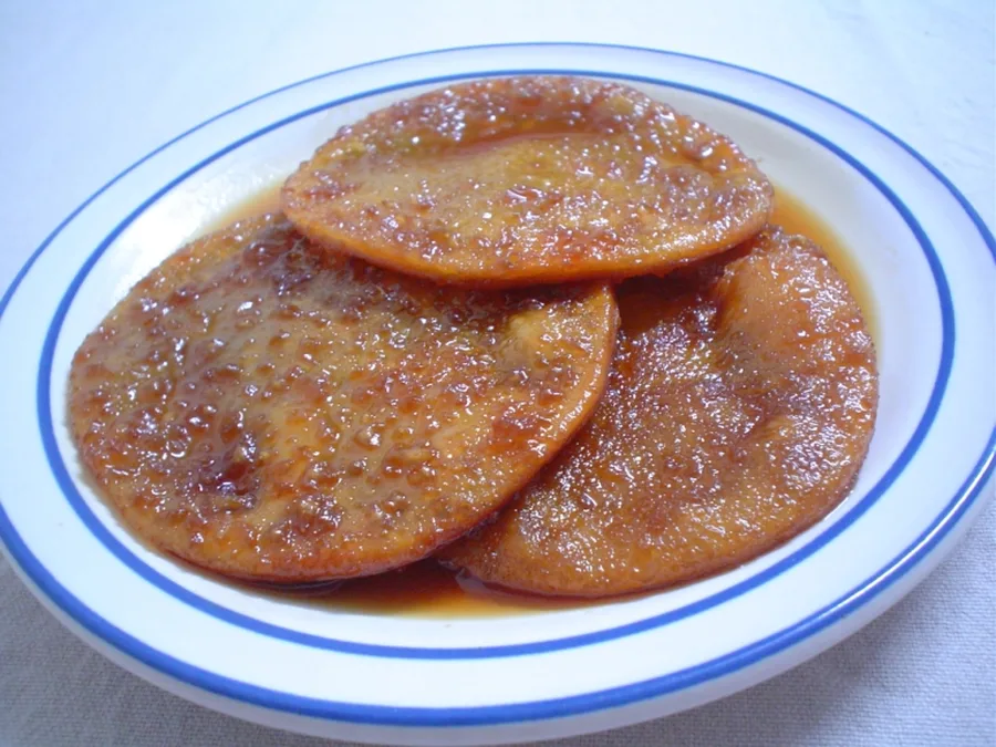 Sopaipillas pasadas bañadas en chancaca